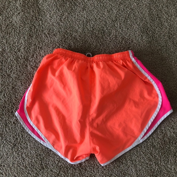 Nike tempo running shorts - Picture 2 of 2